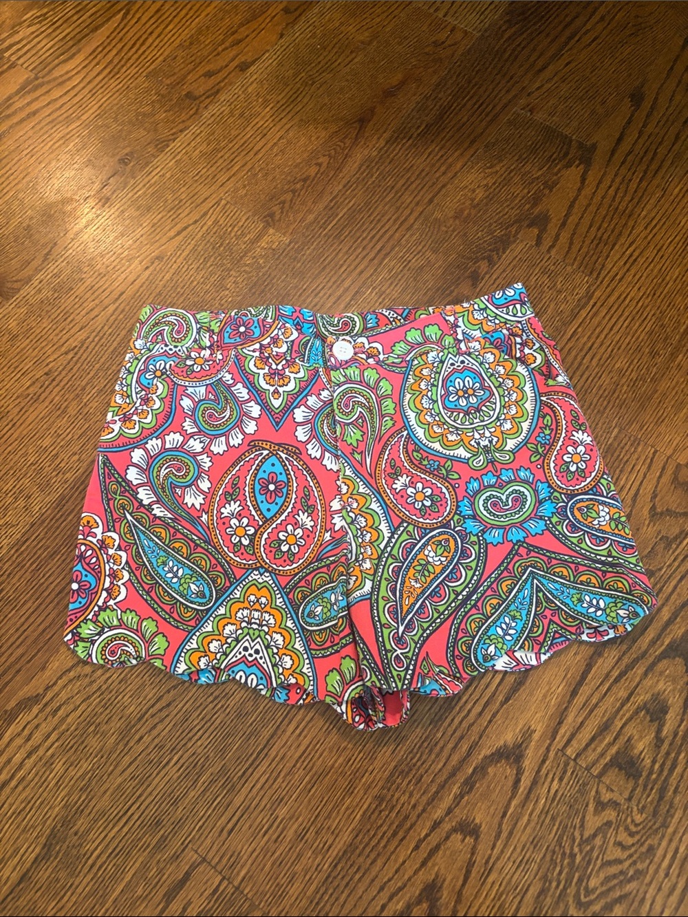 J. Khaki Coral Paisley Scalloped Hem Shorts
